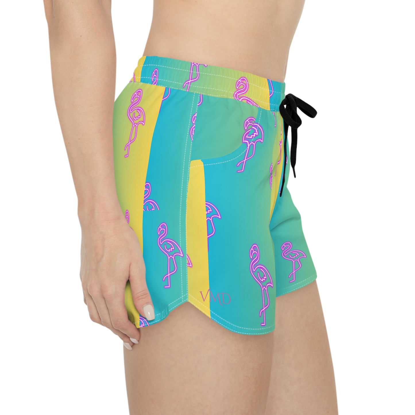 Women's Casual Shorts (AOP)/Neon Pink Flamingo/Blue/Yellow Gradient