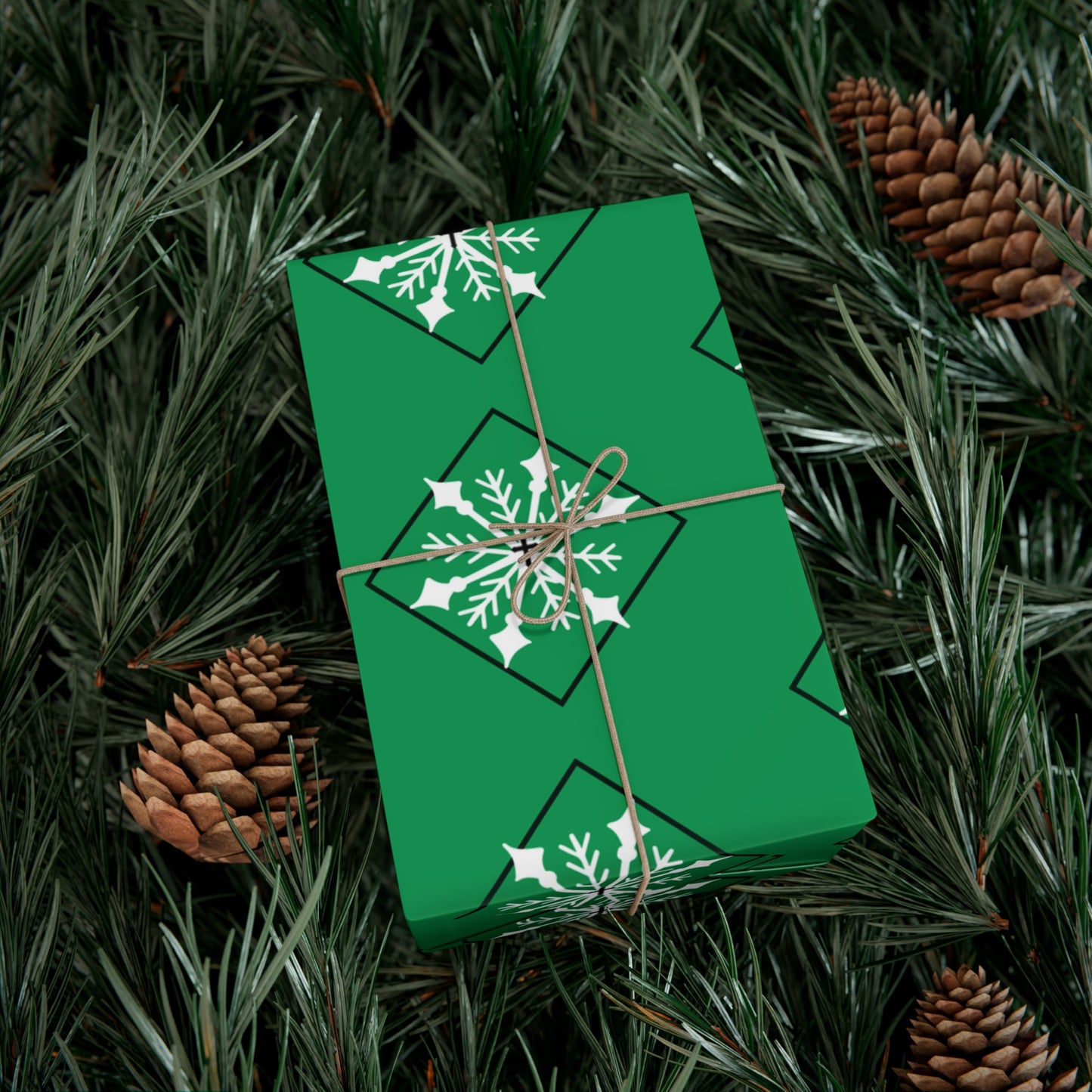 Holiday Gift Wrap Papers/White Snowflake/ Green