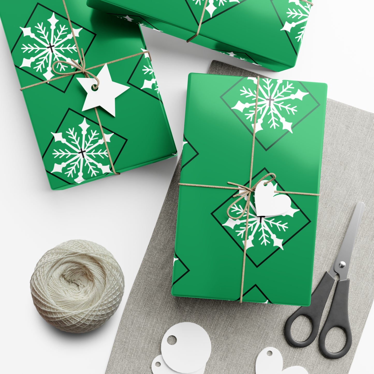 Holiday Gift Wrap Papers/White Snowflake/ Green