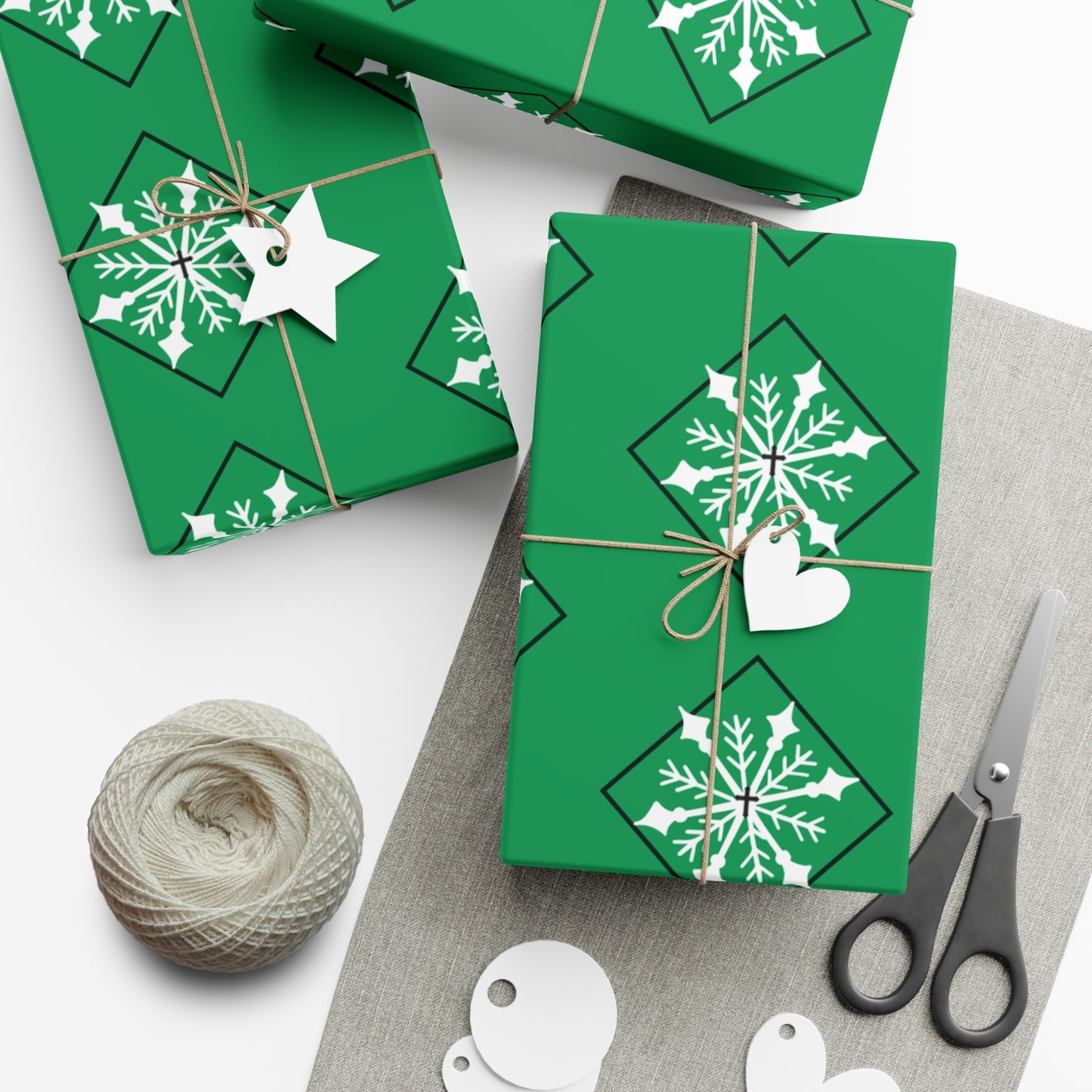 Holiday Gift Wrap Papers/White Snowflake/ Green