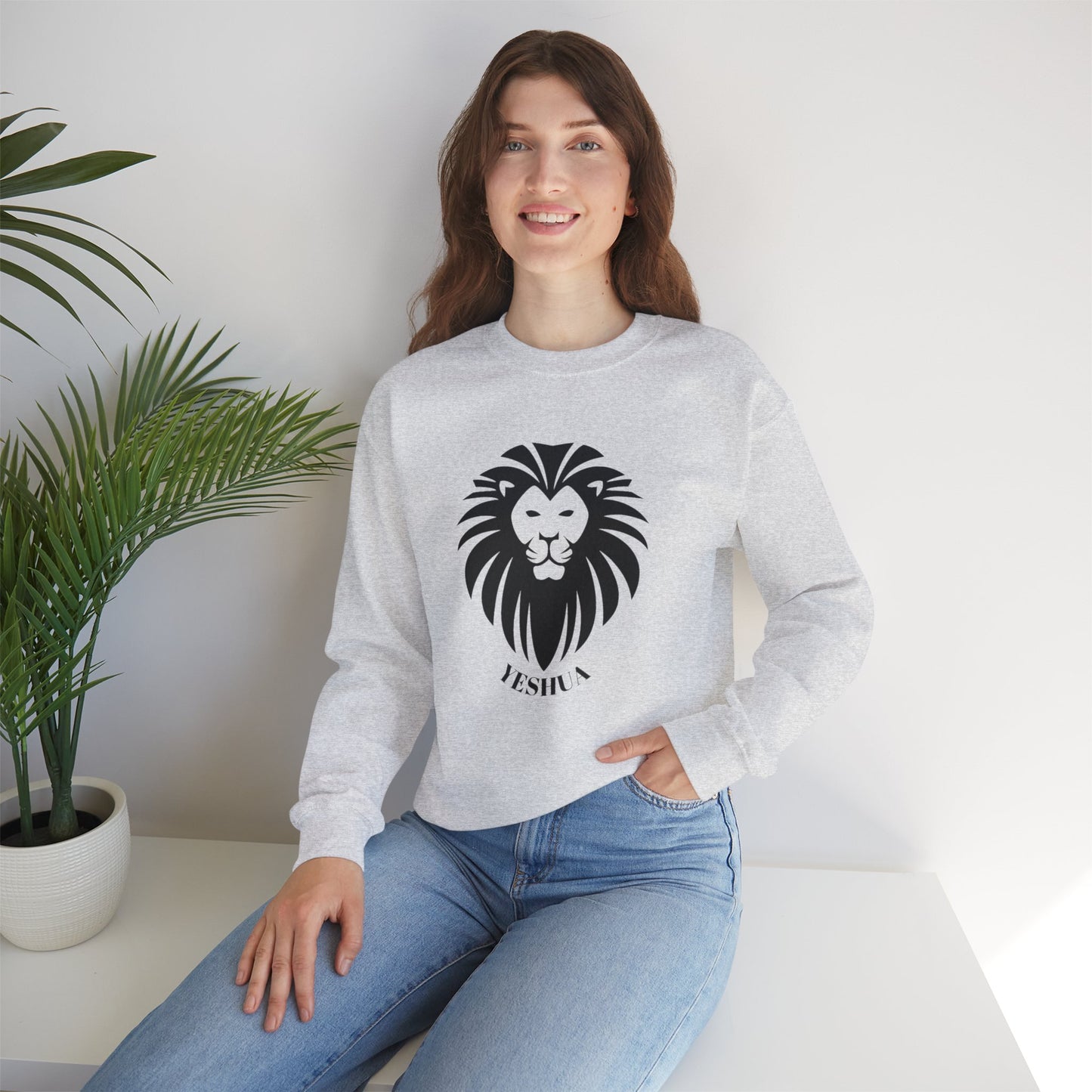 Unisex Heavy Blend™ Crewneck Sweatshirt/Yeshua Lion/Black