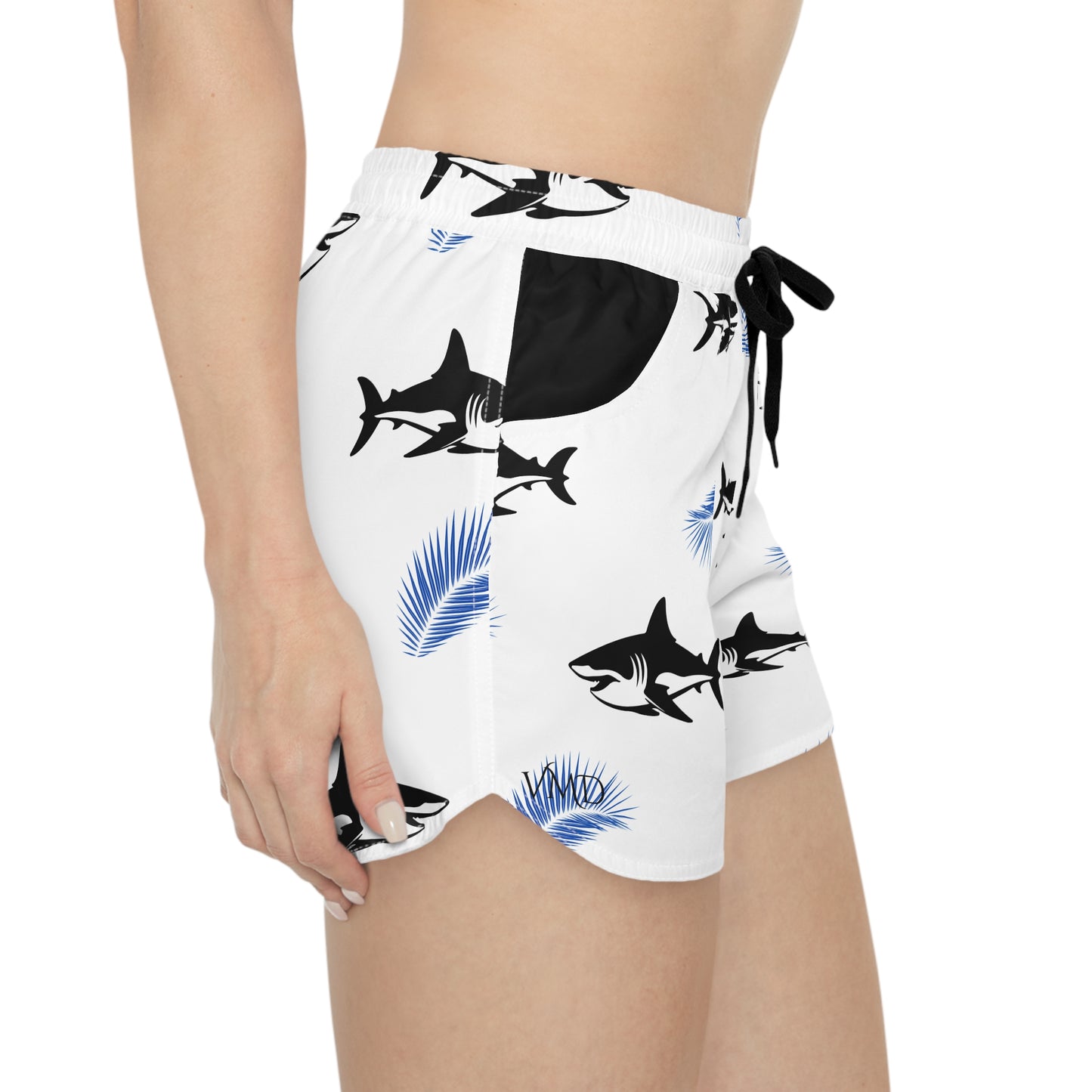 Women's Casual Shorts (AOP)/sharks/Blue leafs