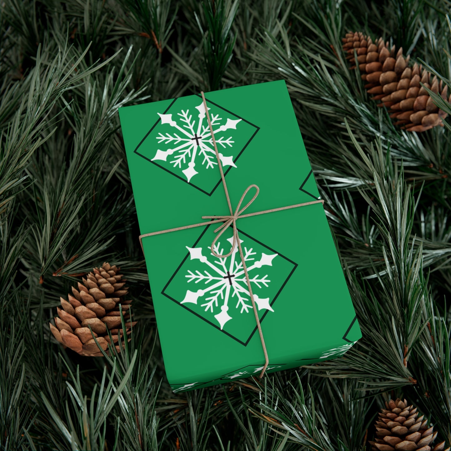 Holiday Gift Wrap Papers/White Snowflake/ Green