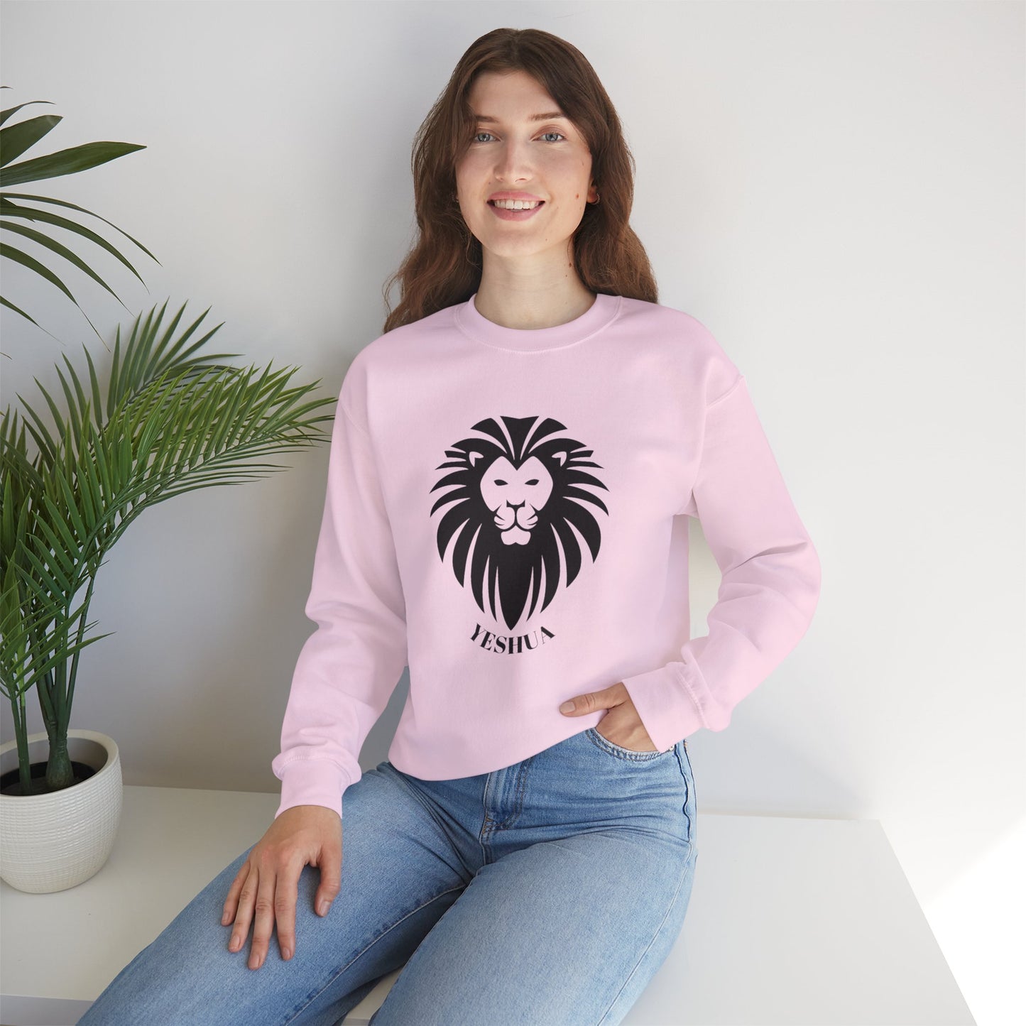 Unisex Heavy Blend™ Crewneck Sweatshirt/Yeshua Lion/Black