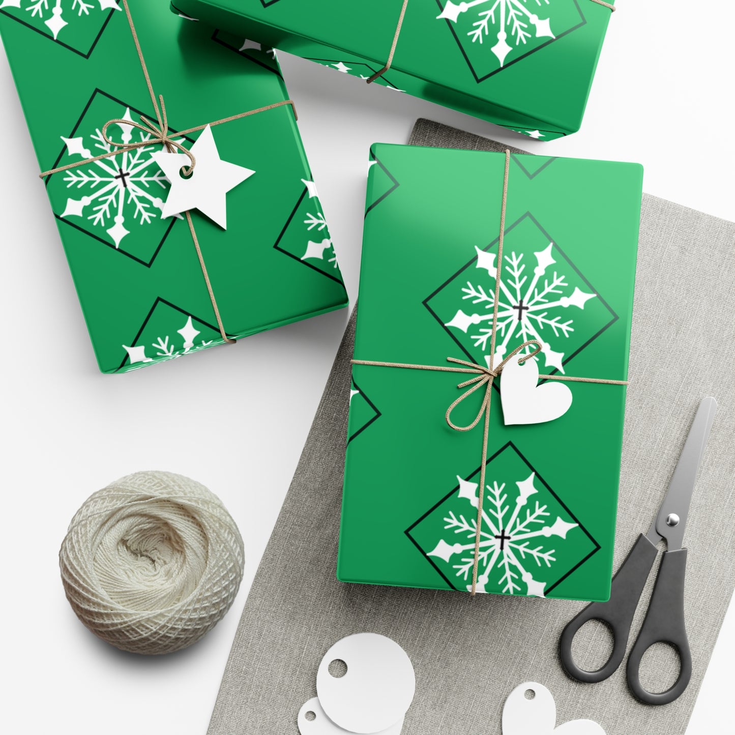 Holiday Gift Wrap Papers/White Snowflake/ Green