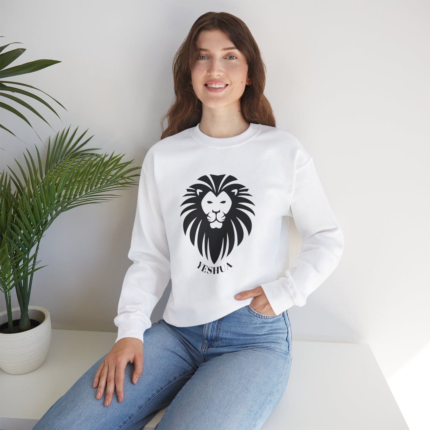 Unisex Heavy Blend™ Crewneck Sweatshirt/Yeshua Lion/Black