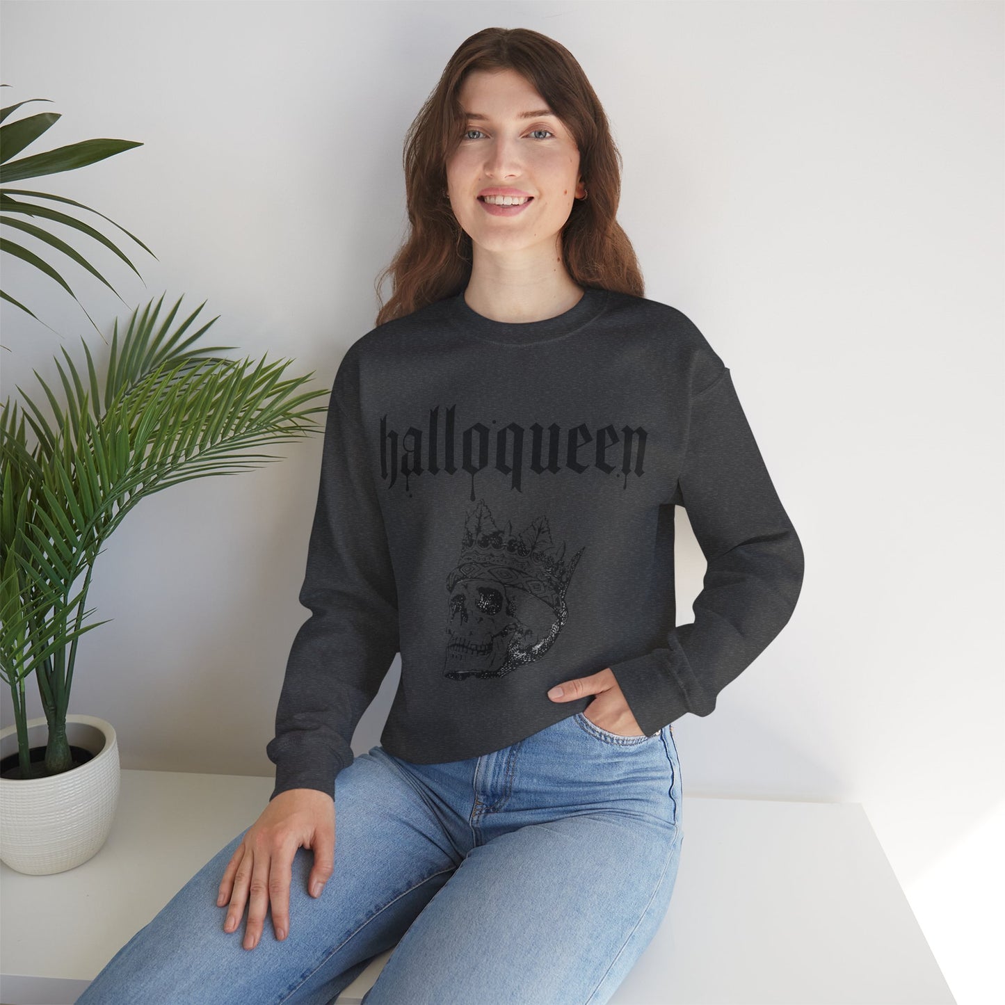 Womans Heavy Blend™ Crewneck Sweatshirt/Halloqueen/Skull