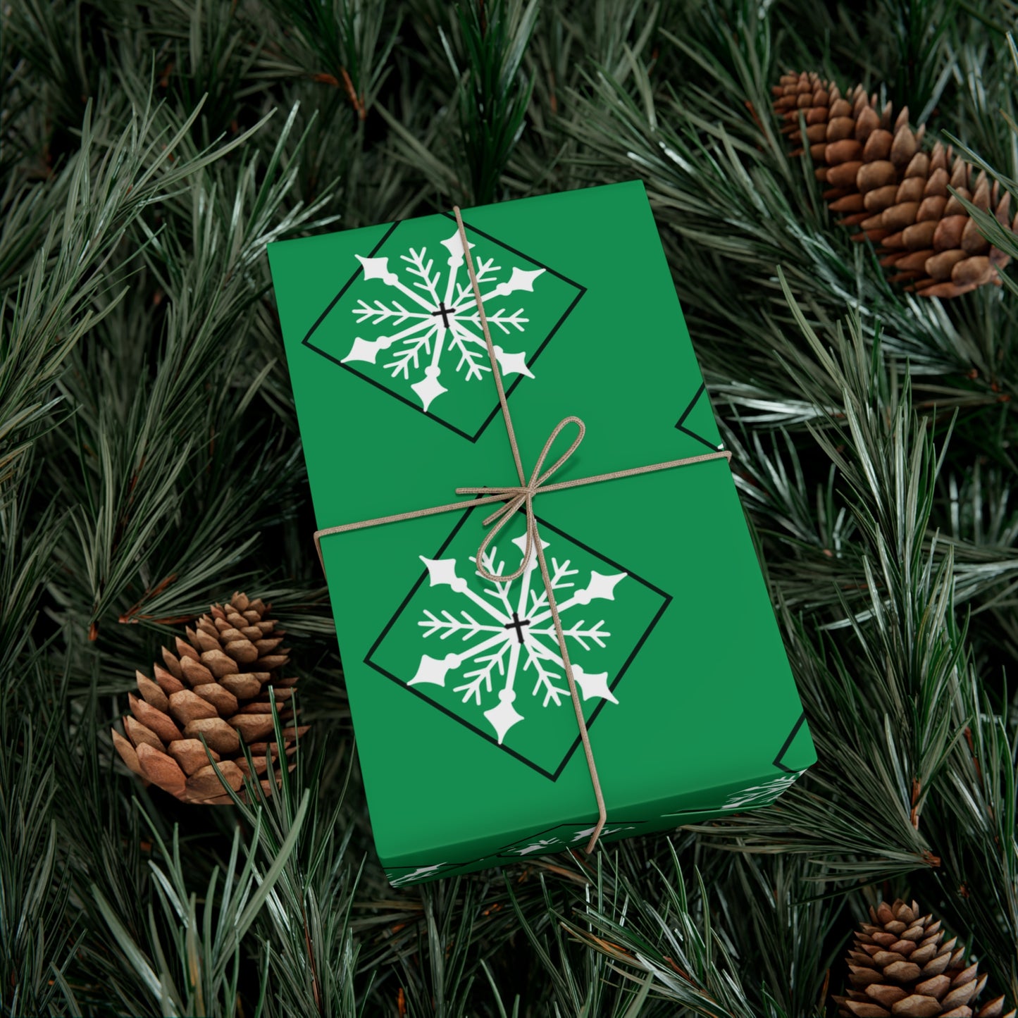 Holiday Gift Wrap Papers/White Snowflake/ Green